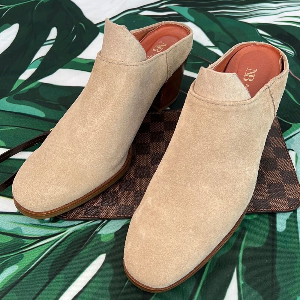 * NB Nataliablanco made in spade, beige suede slide booties